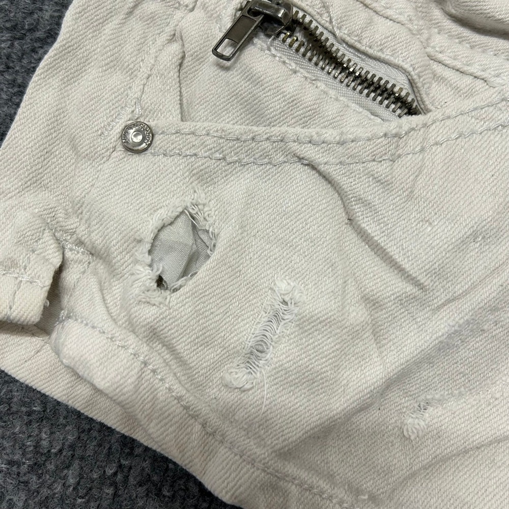 Almost Famous Shorts Womens Size 7 Beige Denim Low Rise Distressed Mini Casual - Picture 2 of 10
